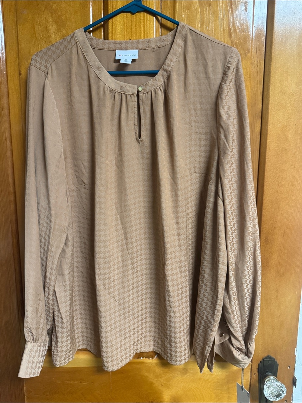 Liz Claiborne Tan Textured Long-Sleeve Blouse